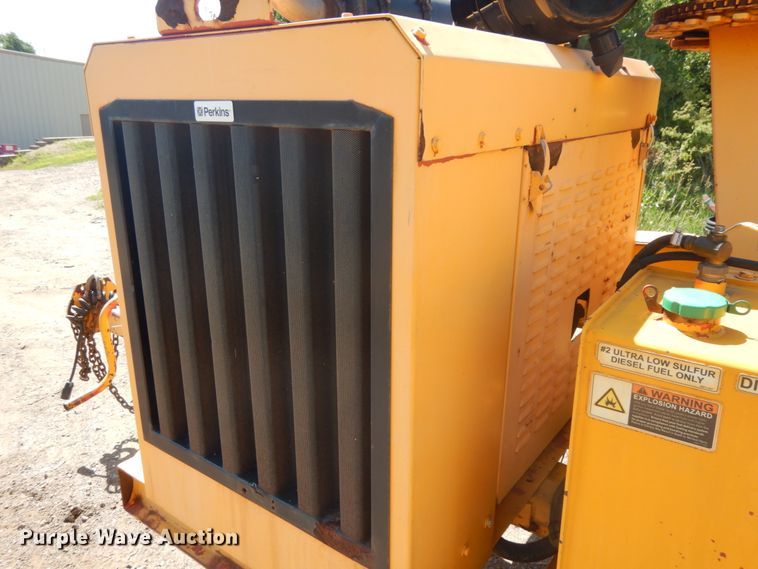 image for item DH6500 2014 Morbark M15RX wood chipper