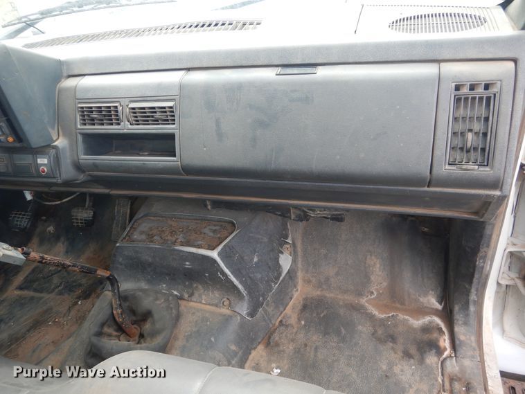 image for item DI0113 1996 Chevrolet Kodiak C6500  digger derrick truck