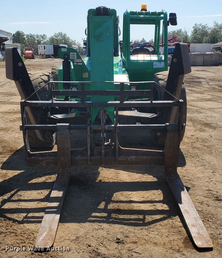 image for item DJ3143 2014 Sky Trak 10042  telehandler