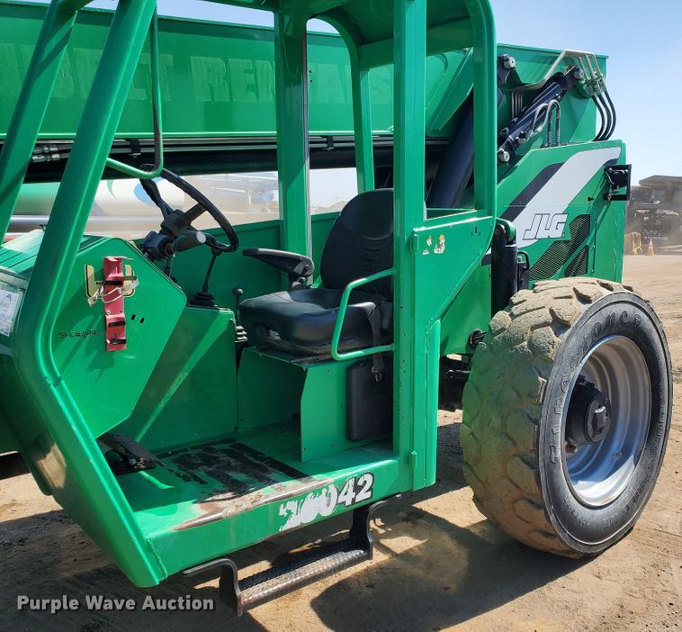 image for item DJ3143 2014 Sky Trak 10042  telehandler