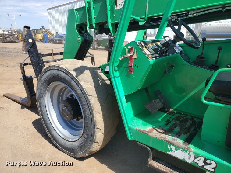 image for item DJ3143 2014 Sky Trak 10042  telehandler