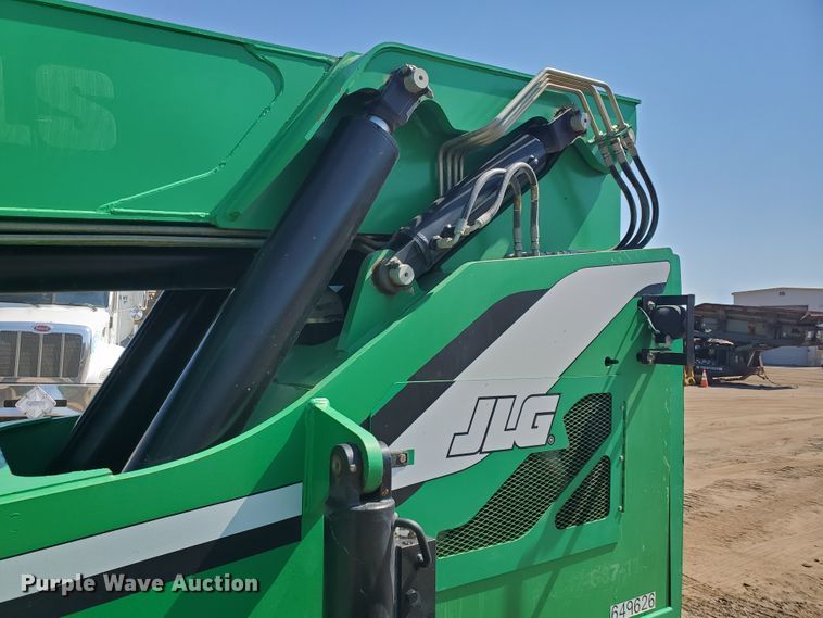 image for item DJ3143 2014 Sky Trak 10042  telehandler