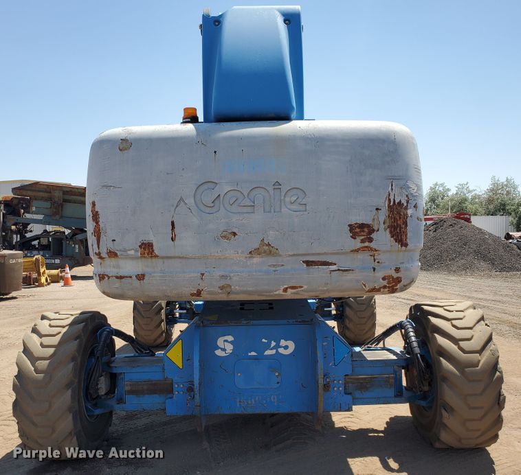 image for item DJ3144 2005 Genie S125  boom lift