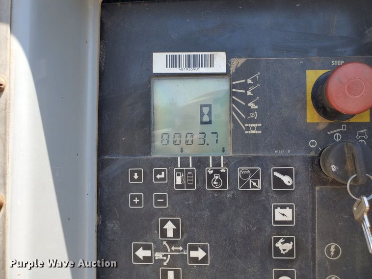 image for item DJ3144 2005 Genie S125  boom lift