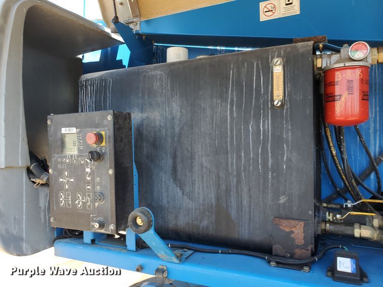 image for item DJ3144 2005 Genie S125  boom lift