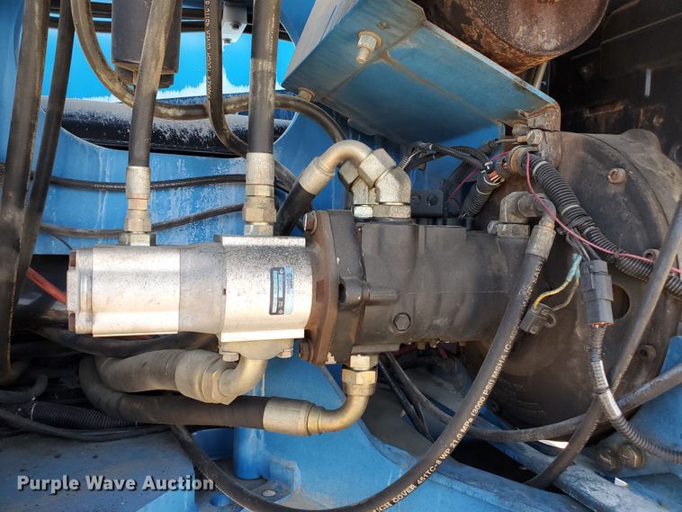 image for item DJ3144 2005 Genie S125  boom lift