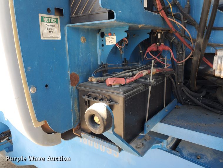 image for item DJ3144 2005 Genie S125  boom lift