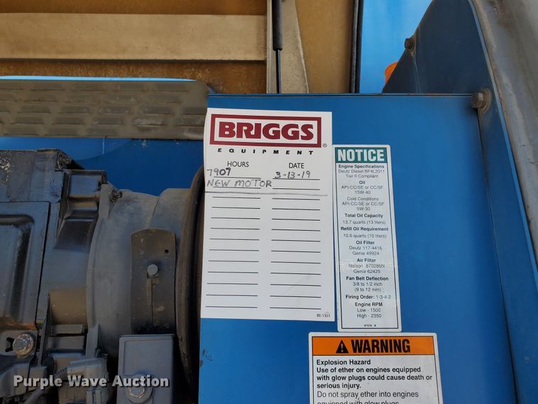 image for item DJ3144 2005 Genie S125  boom lift