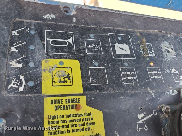 image for item DJ3144 2005 Genie S125  boom lift