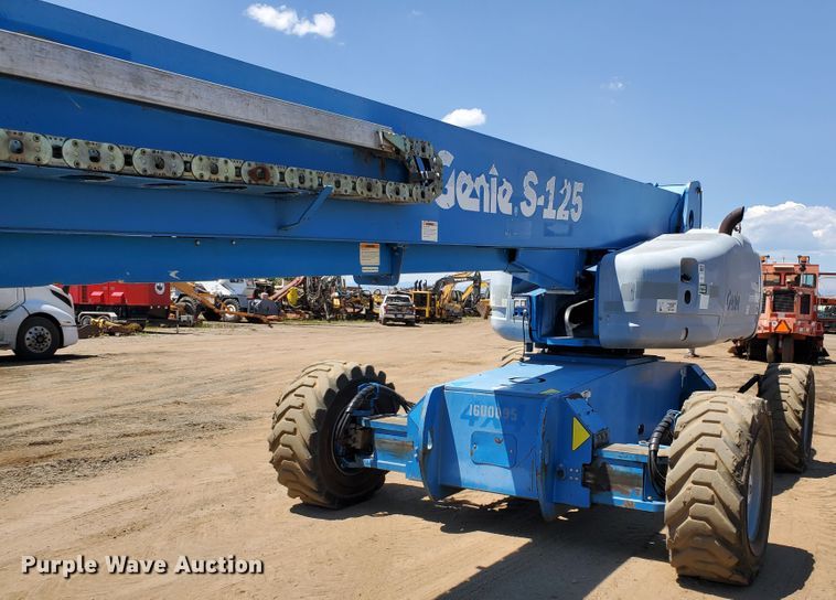 image for item DJ3144 2005 Genie S125  boom lift
