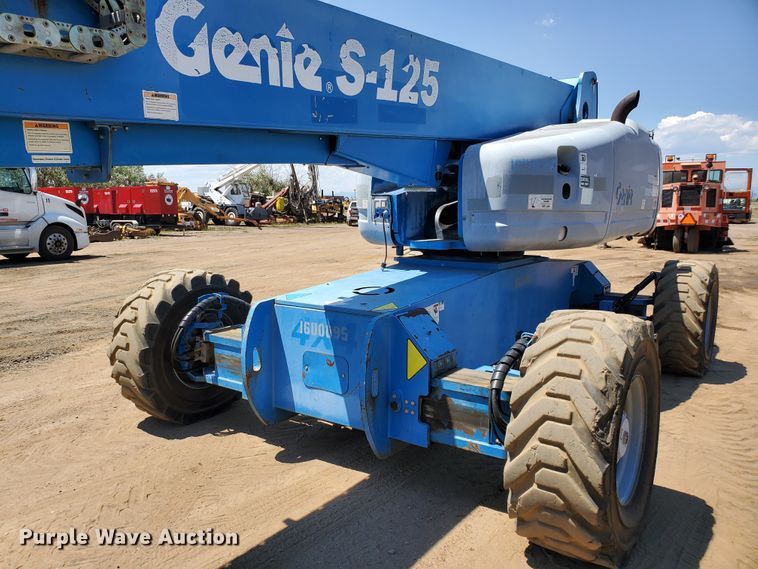 image for item DJ3144 2005 Genie S125  boom lift