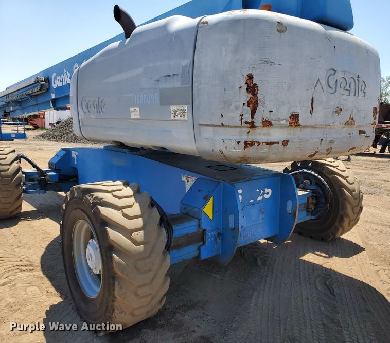image for item DJ3144 2005 Genie S125  boom lift