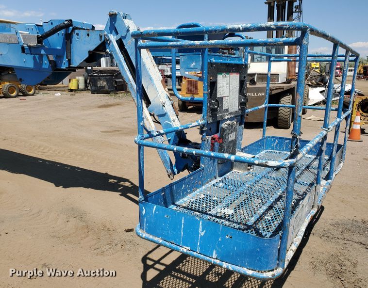 image for item DJ3144 2005 Genie S125  boom lift