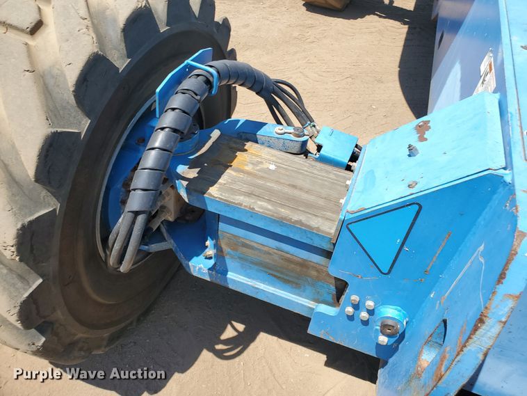 image for item DJ3144 2005 Genie S125  boom lift