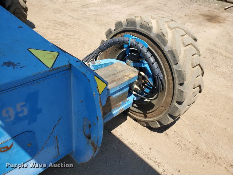 image for item DJ3144 2005 Genie S125  boom lift