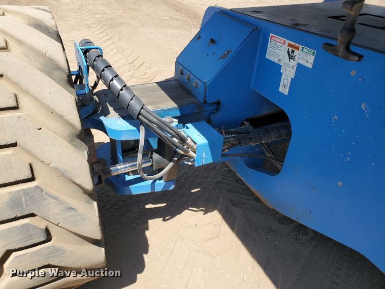 image for item DJ3144 2005 Genie S125  boom lift
