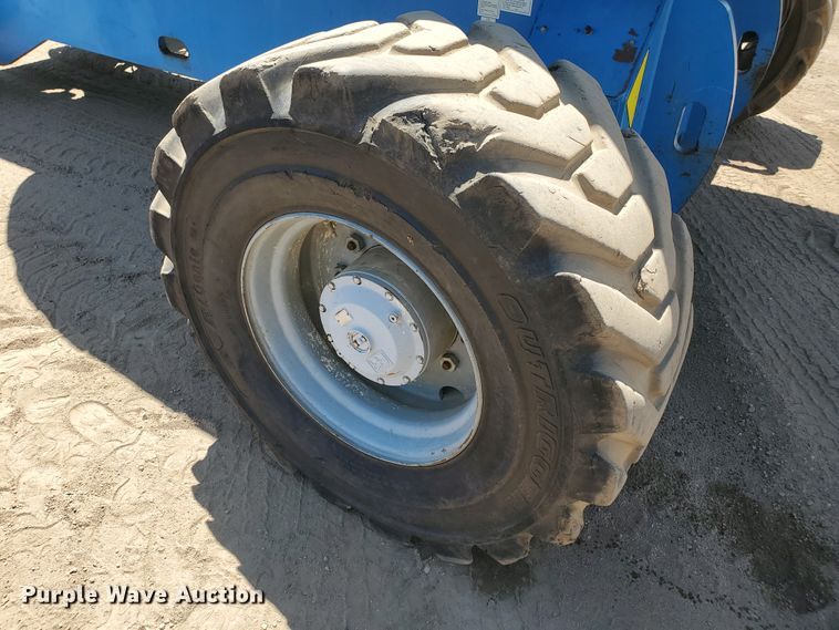 image for item DJ3144 2005 Genie S125  boom lift