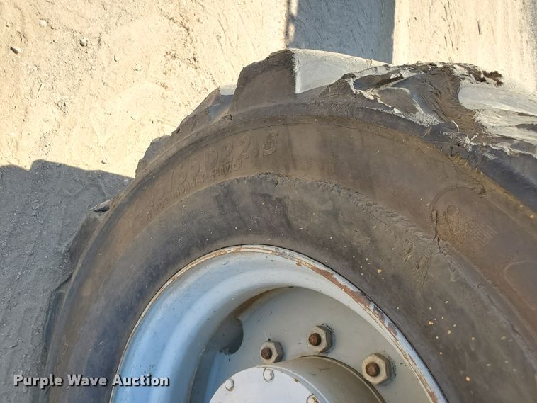 image for item DJ3144 2005 Genie S125  boom lift