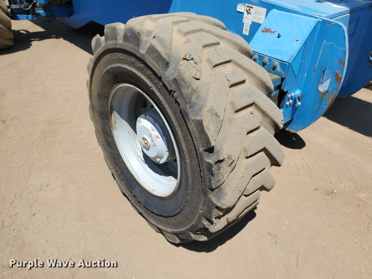 image for item DJ3144 2005 Genie S125  boom lift