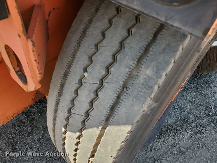 image for item DJ3145 1997 Elgin Pelican P  street sweeper