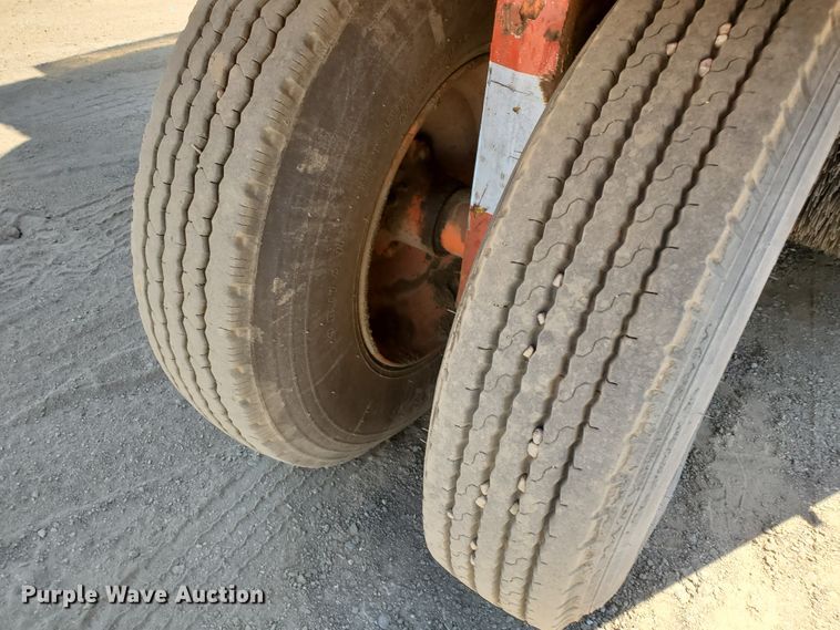 image for item DJ3145 1997 Elgin Pelican P  street sweeper