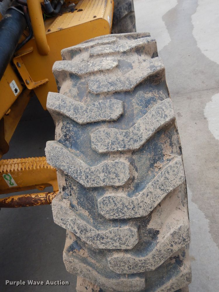 image for item DJ4262 2001 Caterpillar 420D  backhoe