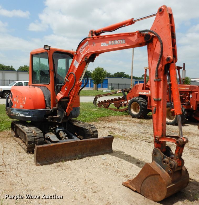 image for item DJ4263 2005 Kubota KX121-3  mini excavator