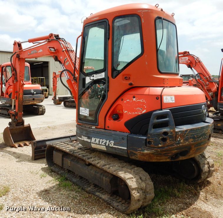 image for item DJ4263 2005 Kubota KX121-3  mini excavator