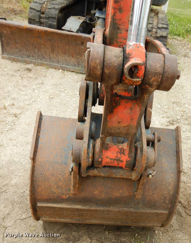 image for item DJ4263 2005 Kubota KX121-3  mini excavator