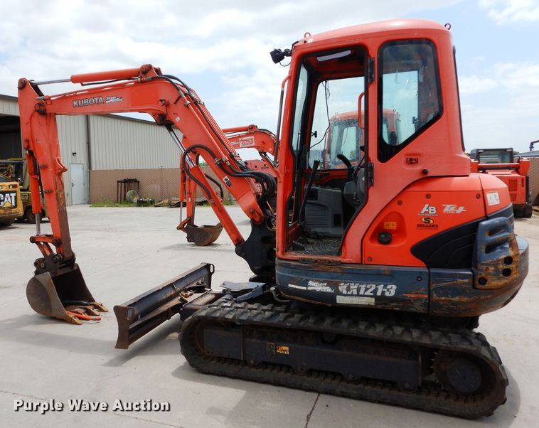 image for item DJ4264 2008 Kubota KX121-3  mini excavator