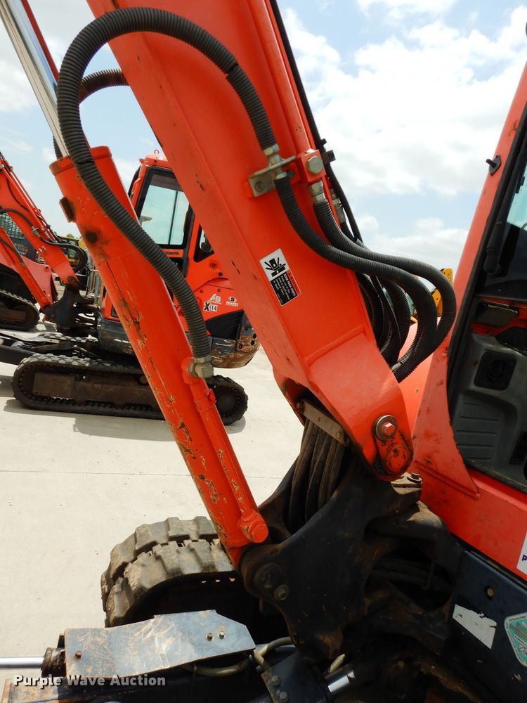 image for item DJ4264 2008 Kubota KX121-3  mini excavator