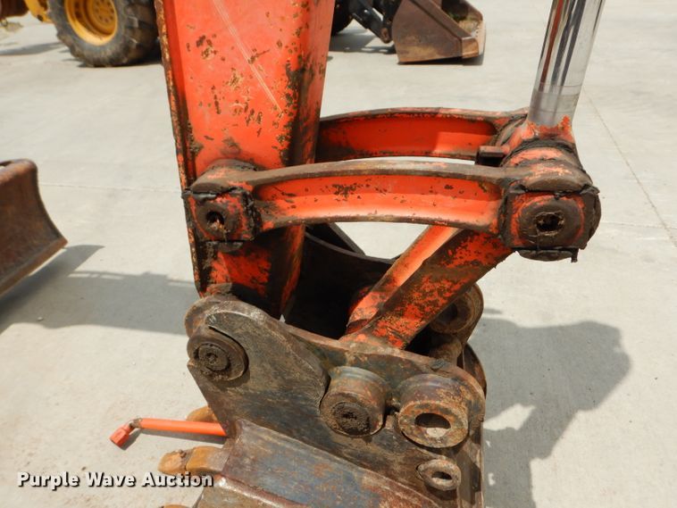 image for item DJ4264 2008 Kubota KX121-3  mini excavator
