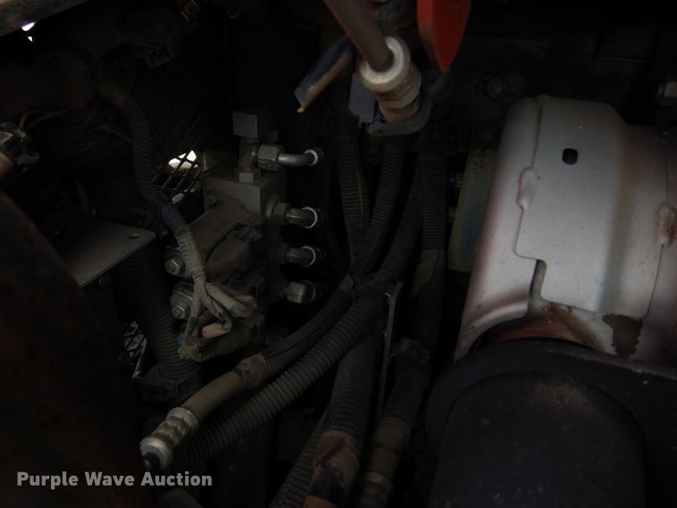 image for item DJ4265 Kubota SVL75-2  tracked skid steer loader