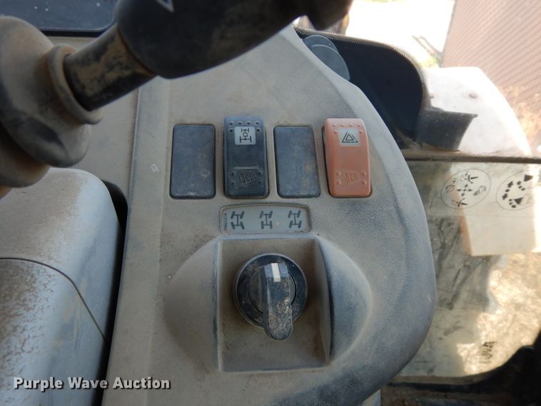 image for item DJ4266 2005 JCB 214S  backhoe