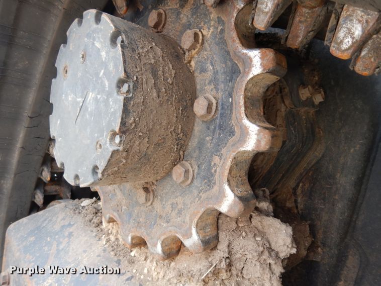 image for item DJ4267 Kubota SVL90-2  tracked skid steer loader