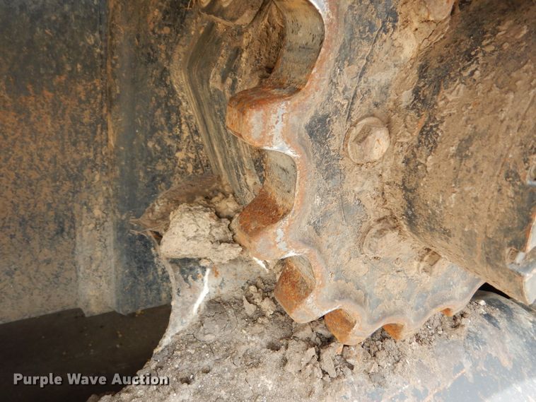 image for item DJ4267 Kubota SVL90-2  tracked skid steer loader