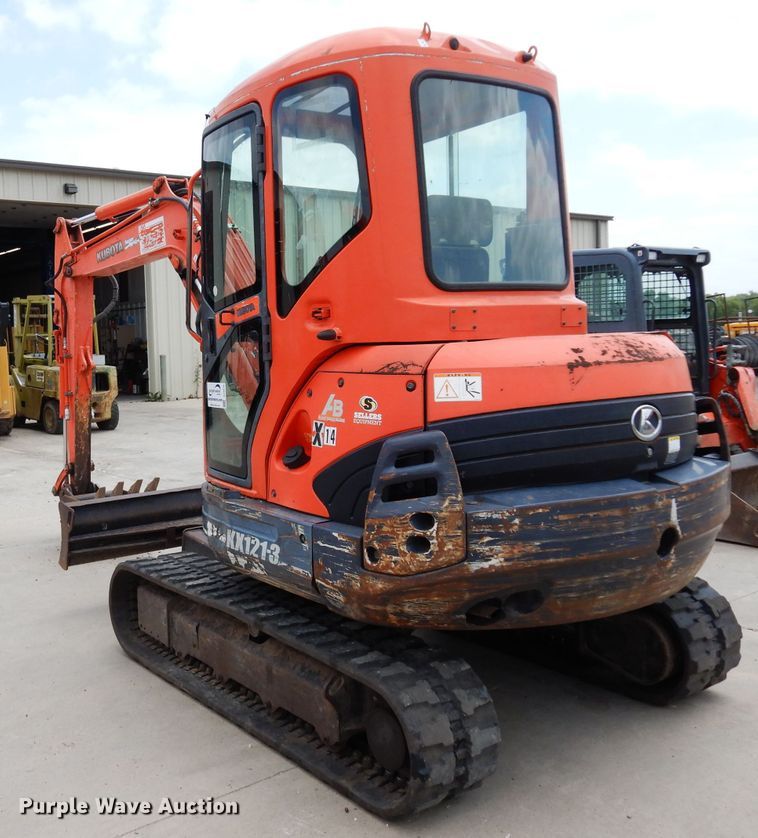 image for item DJ4270 2006 Kubota KX121-3  mini excavator