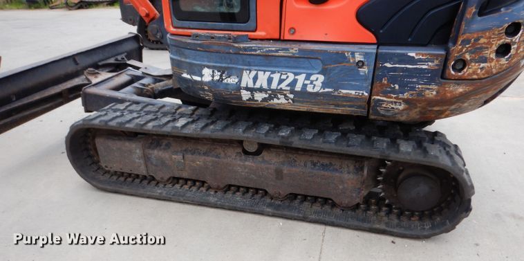 image for item DJ4270 2006 Kubota KX121-3  mini excavator