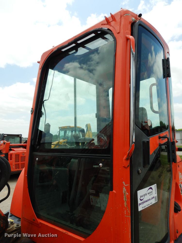 image for item DJ4270 2006 Kubota KX121-3  mini excavator