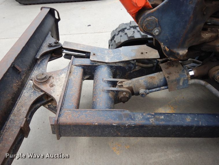 image for item DJ4270 2006 Kubota KX121-3  mini excavator