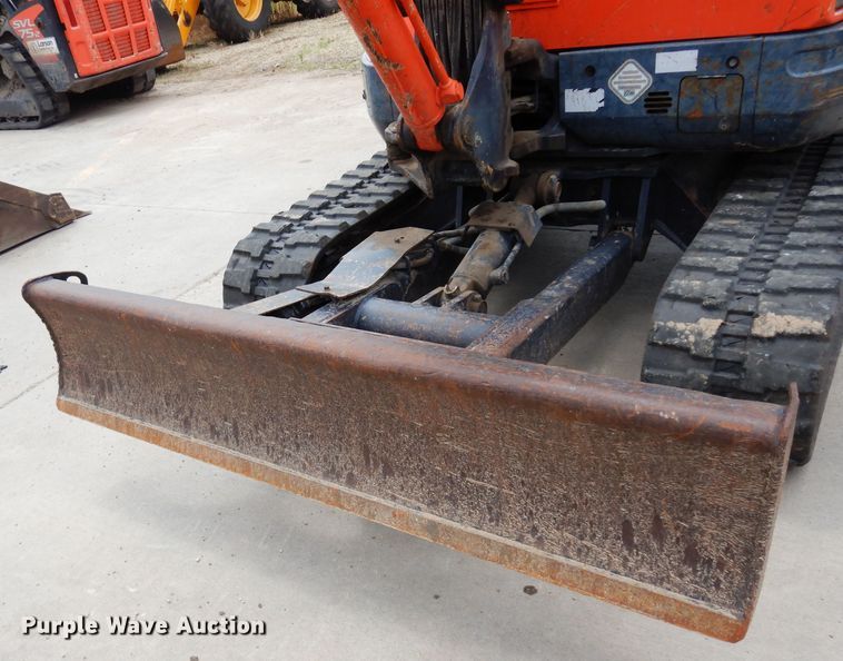 image for item DJ4270 2006 Kubota KX121-3  mini excavator