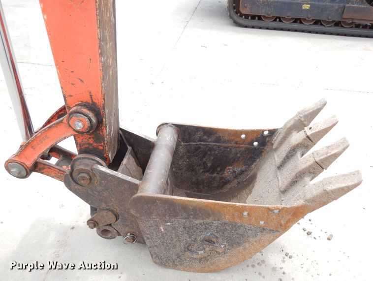 image for item DJ4270 2006 Kubota KX121-3  mini excavator