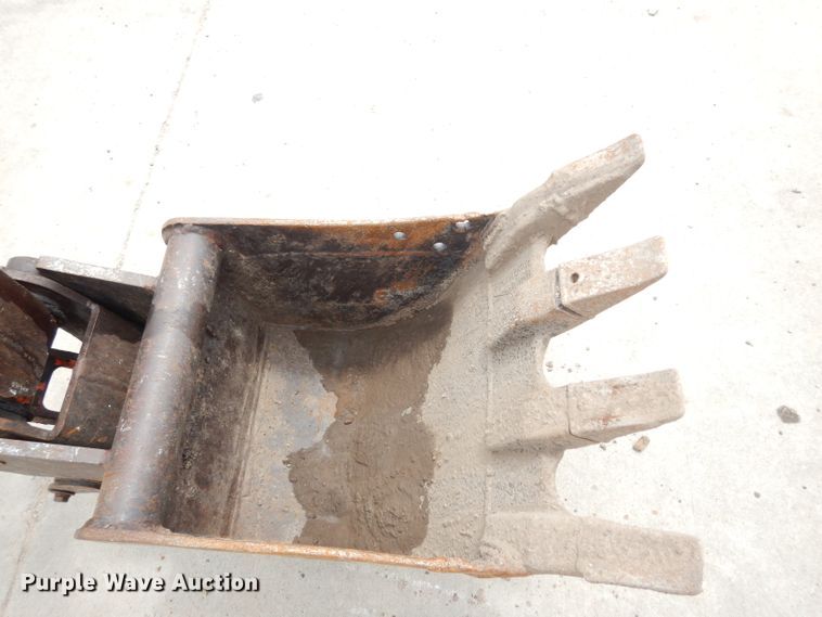 image for item DJ4270 2006 Kubota KX121-3  mini excavator