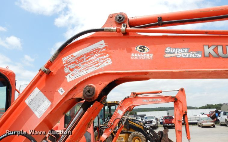 image for item DJ4270 2006 Kubota KX121-3  mini excavator