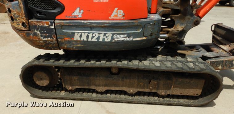 image for item DJ4270 2006 Kubota KX121-3  mini excavator