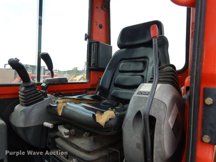 image for item DJ4270 2006 Kubota KX121-3  mini excavator