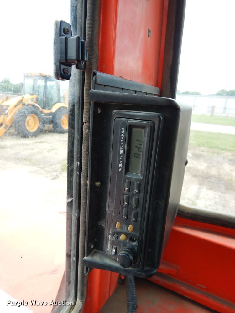 image for item DJ4270 2006 Kubota KX121-3  mini excavator