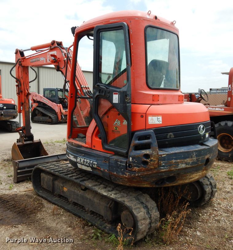 image for item DJ4271 2008 Kubota KX121-3  mini excavator