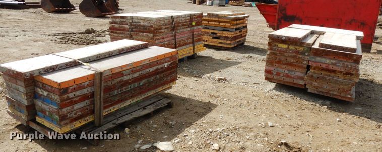 image for item DO9267 Symons concrete wall forms