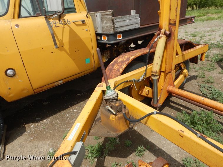 image for item DV9319 1981 reel trailer